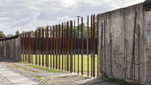 Kilometre-Long Installation planned to mark 35 Years Since the fall of the Berlin Wall