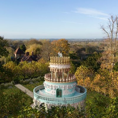 Huge Wedding Cake Sculpture Unveiled at Waddesdon Manor