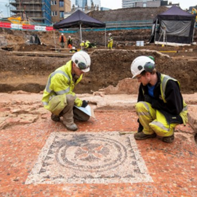 Rare Roman Mausoleum Unearthed in London 