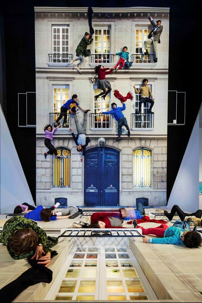Leandro Erlich uses visual trickery for Parisian store installation