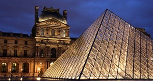 Record 10.2 million visitors to the Louvre in 2018