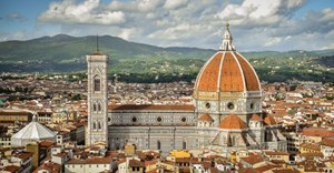 Florence Cathedral Reopens by Introducing Self-distancing TAG